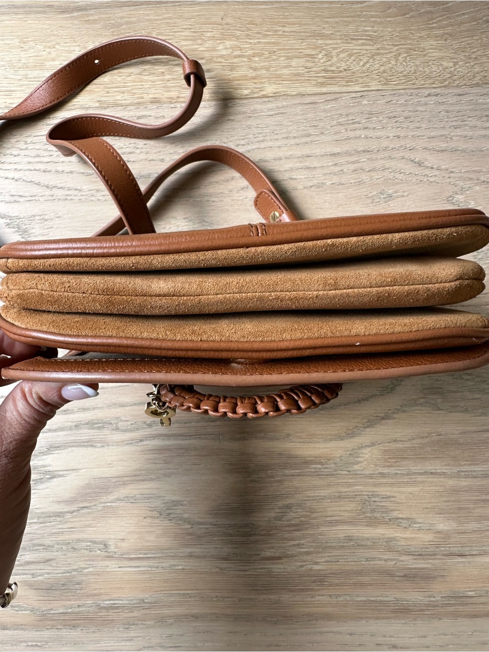 See By Chloe Hanna Tan and Brown Leather crossbody bag - Picture 6 of 8